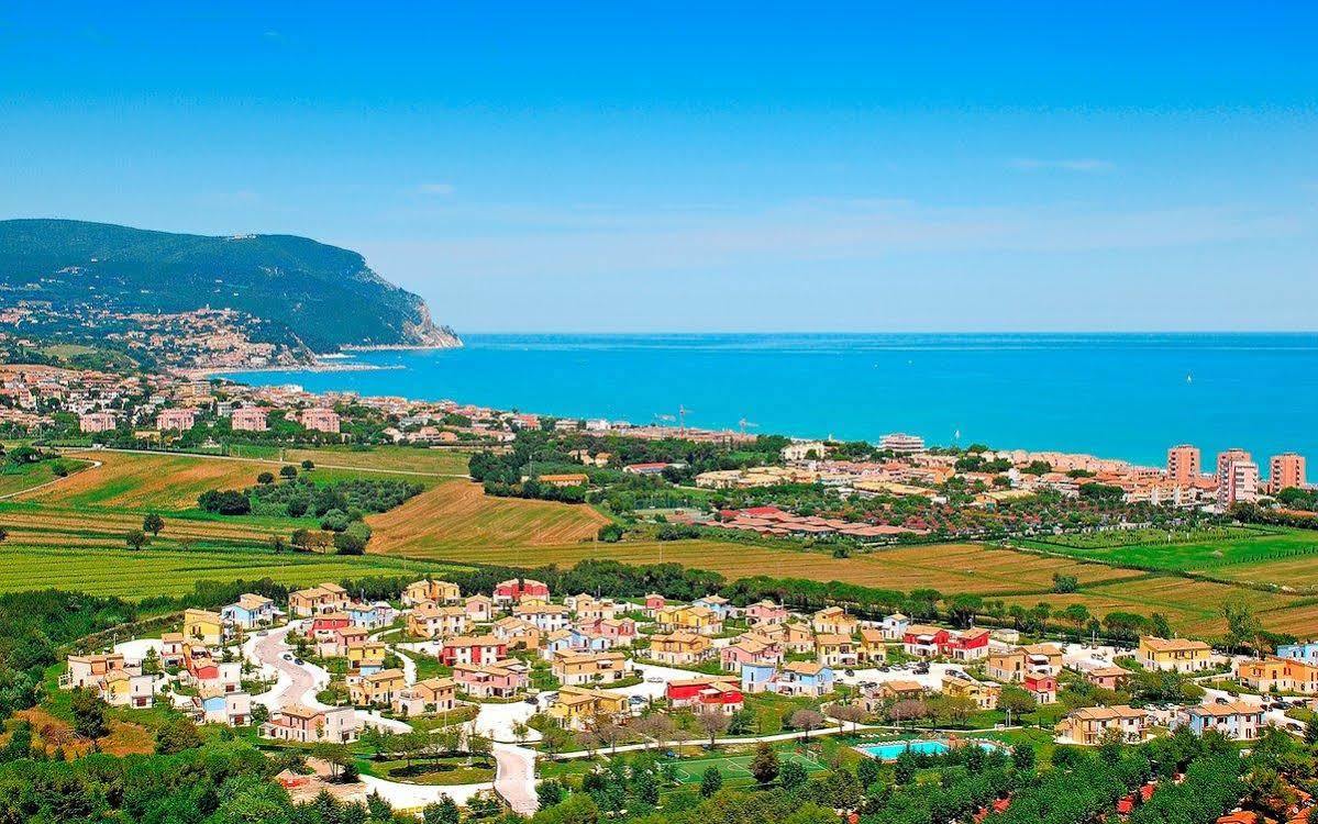 Adamo Ed Eva Resort Numana Esterno foto